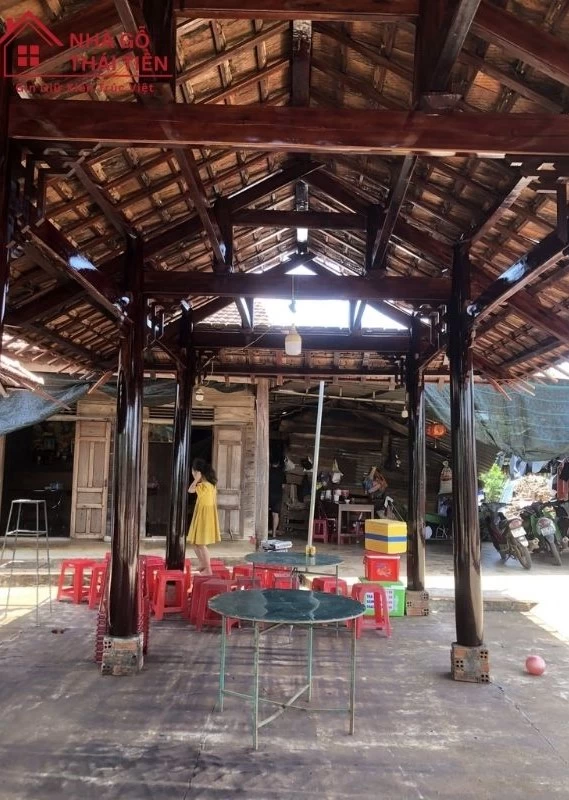 nhà mát 3 gian 8 cột đẹp (4) Ngôi nhà mát 3 gian 8 cột xưa